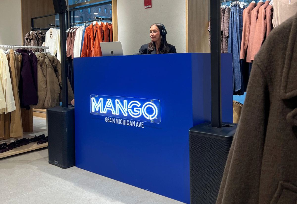 MANGO Retail DJ Booth & Custom Counter | Retail Event Fabrication